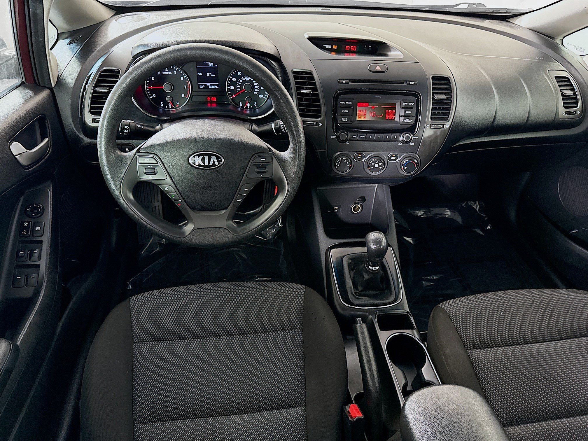 Used 2017 Kia Forte LX FWD image 17