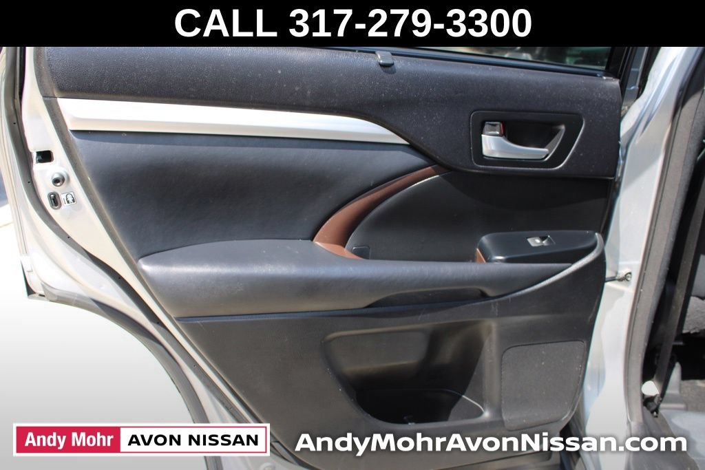 Used 2014 Toyota Highlander XLE FWD image 27