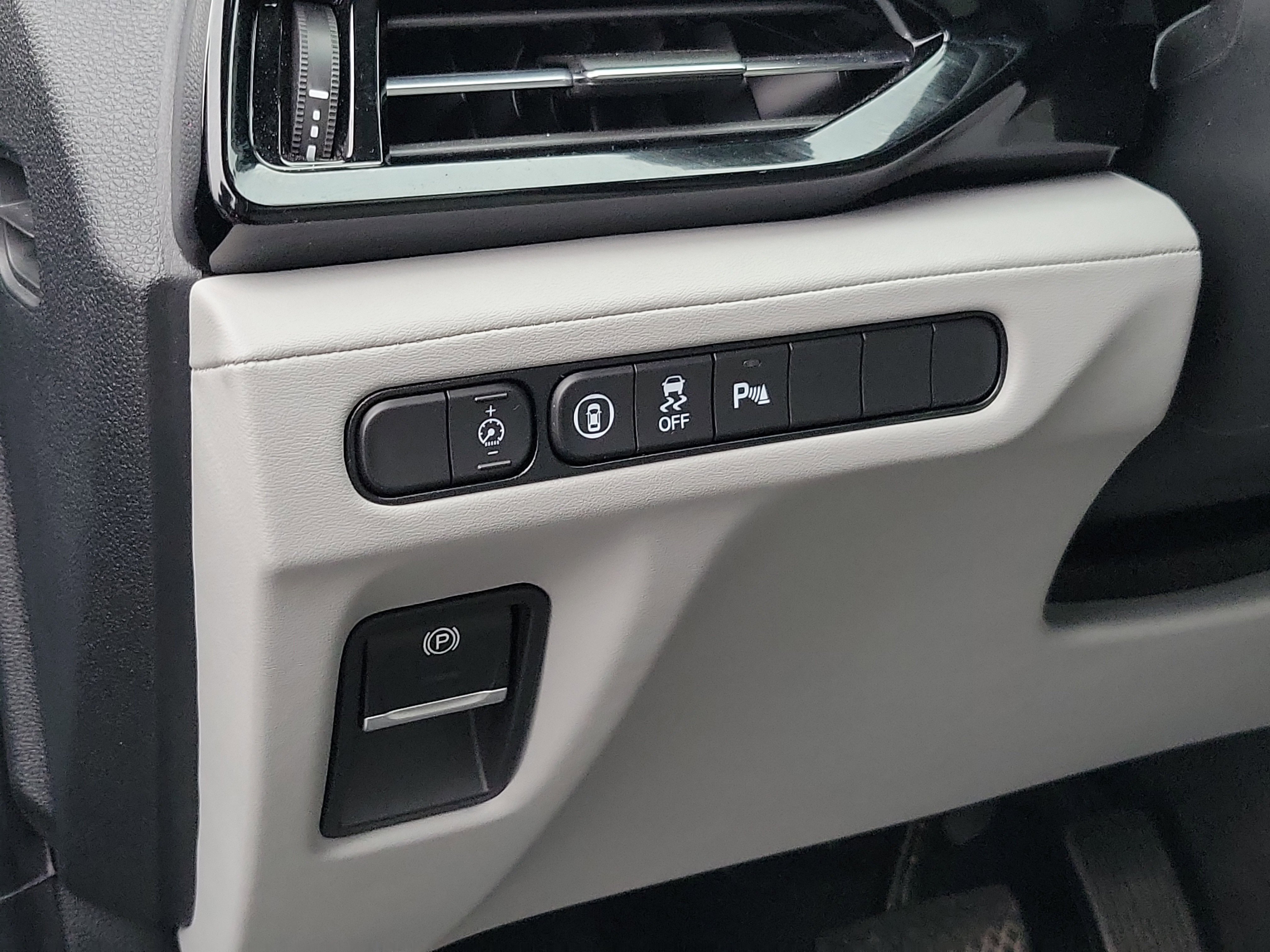 Used 2024 Acura MDX FWD w/ Technology Package image 21