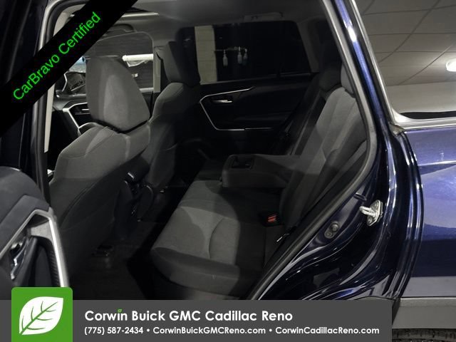 Used 2019 Toyota RAV4 XLE w/ Carpet Mat Package AWD/4WD image 30