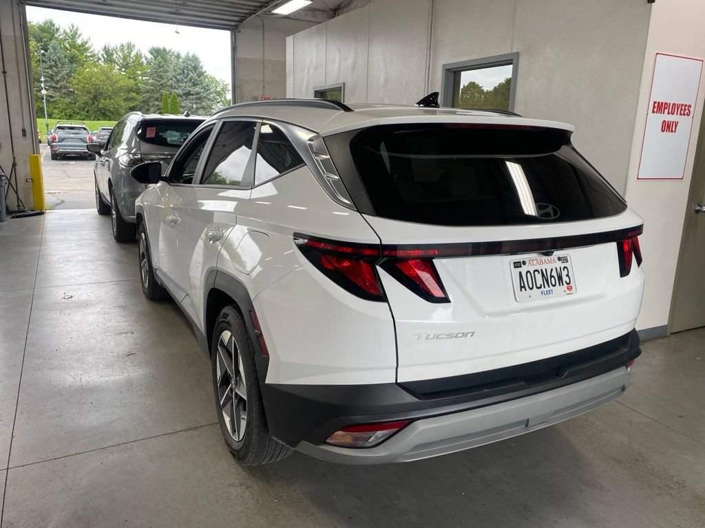 Used 2025 Hyundai Tucson SEL FWD image 3