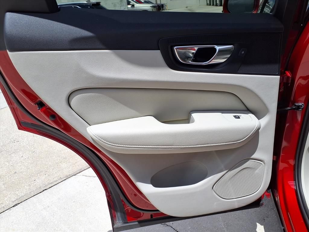 Used 2020 Volvo XC60 T5 Inscription w/ Protection Package Premier FWD image 17