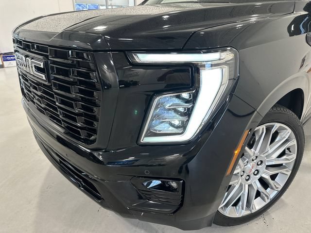 Used 2026 GMC Yukon Denali w/ Denali Reserve Package AWD/4WD image 9