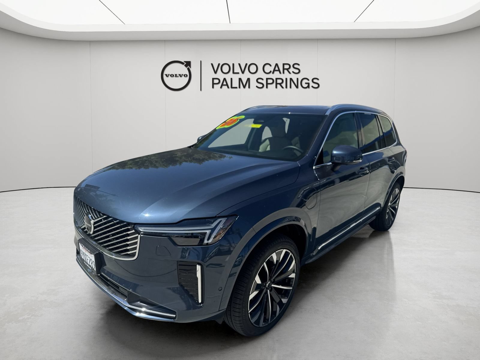 New 2026 Volvo XC90 T8 Plus w/ Protection Package AWD/4WD image 3