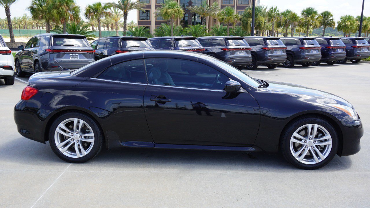 Used 2010 INFINITI G37 Convertible w/ Premium Pkg RWD image 4