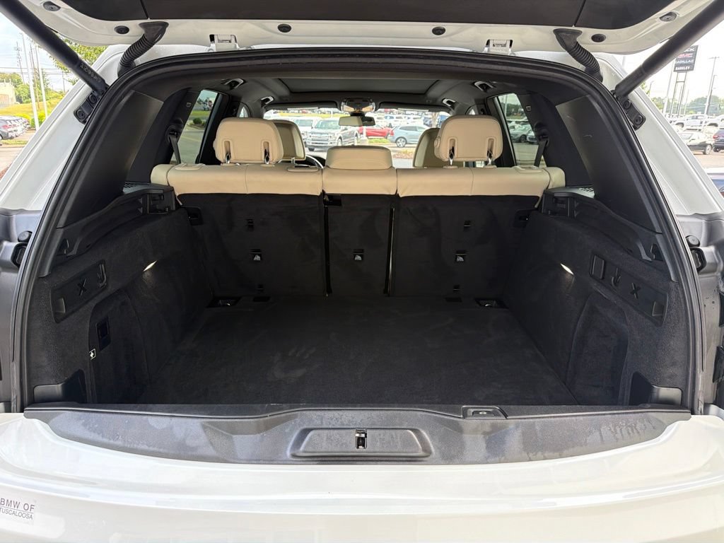 Used 2022 BMW X5 sDrive40i w/ Luxury Seating Package RWD image 16