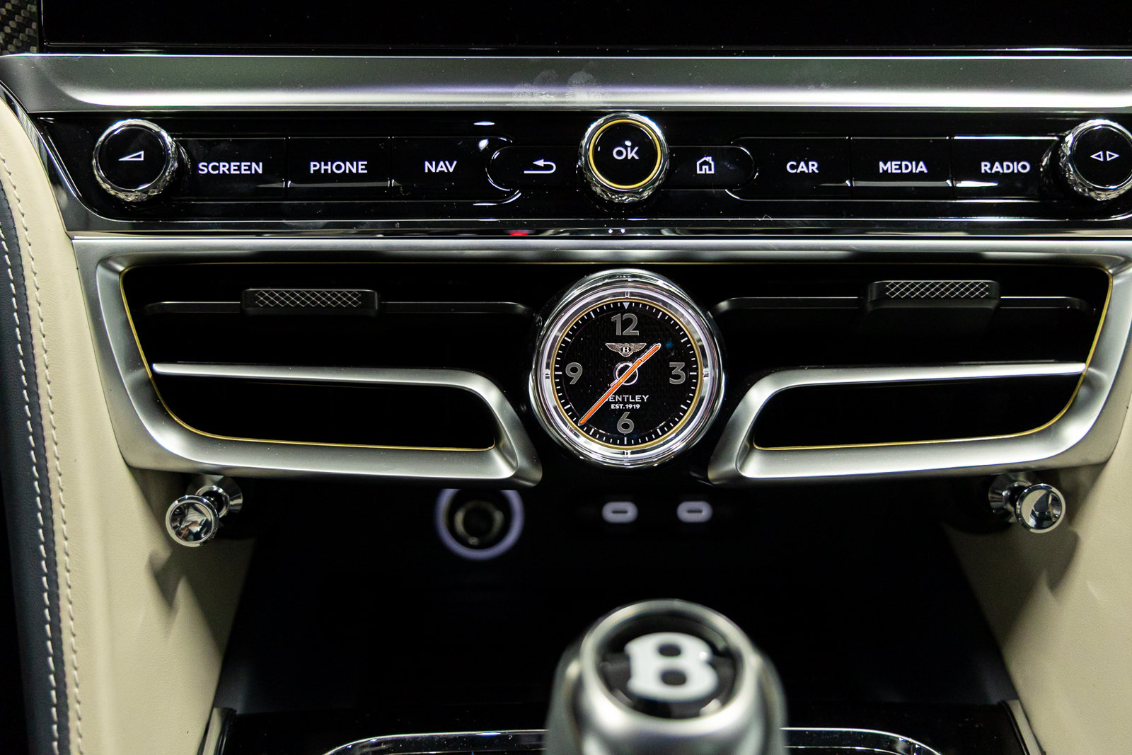 New 2026 Bentley Flying Spur Plug-In Hybrid AWD/4WD image 39