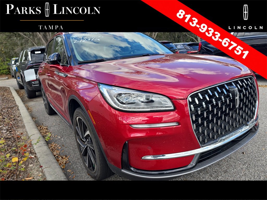 Used 2025 Lincoln Corsair Reserve image 2
