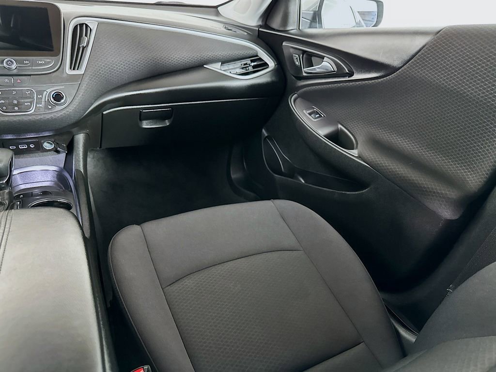 Used 2024 Chevrolet Malibu LT image 32