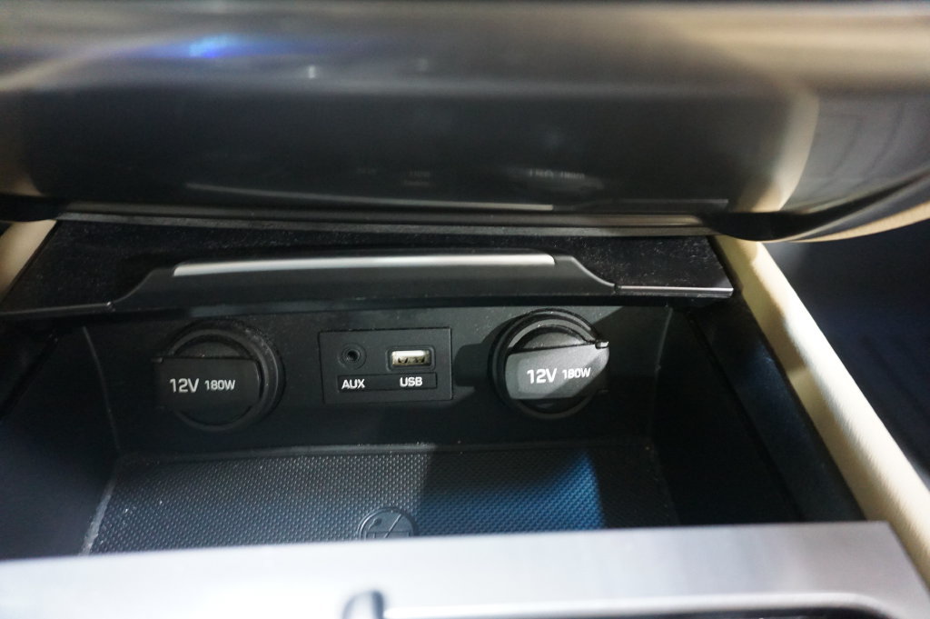 Used 2015 Hyundai Genesis 3.8 w/ Option Group 03 RWD image 12