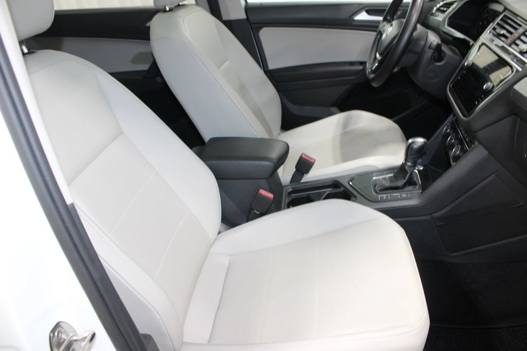 Used 2019 Volkswagen Tiguan SEL FWD image 18