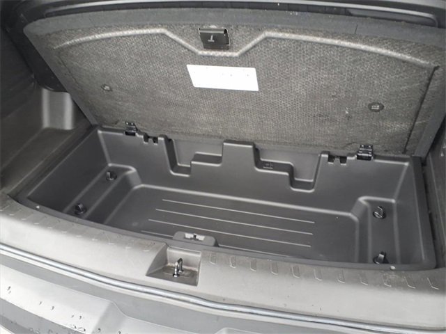 Used 2022 Chevrolet Traverse LT w/ LPO, Floor Liner Package image 30