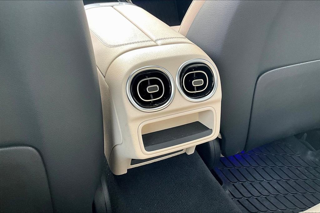 Certified 2023 Mercedes-Benz C 300 4MATIC Sedan image 25