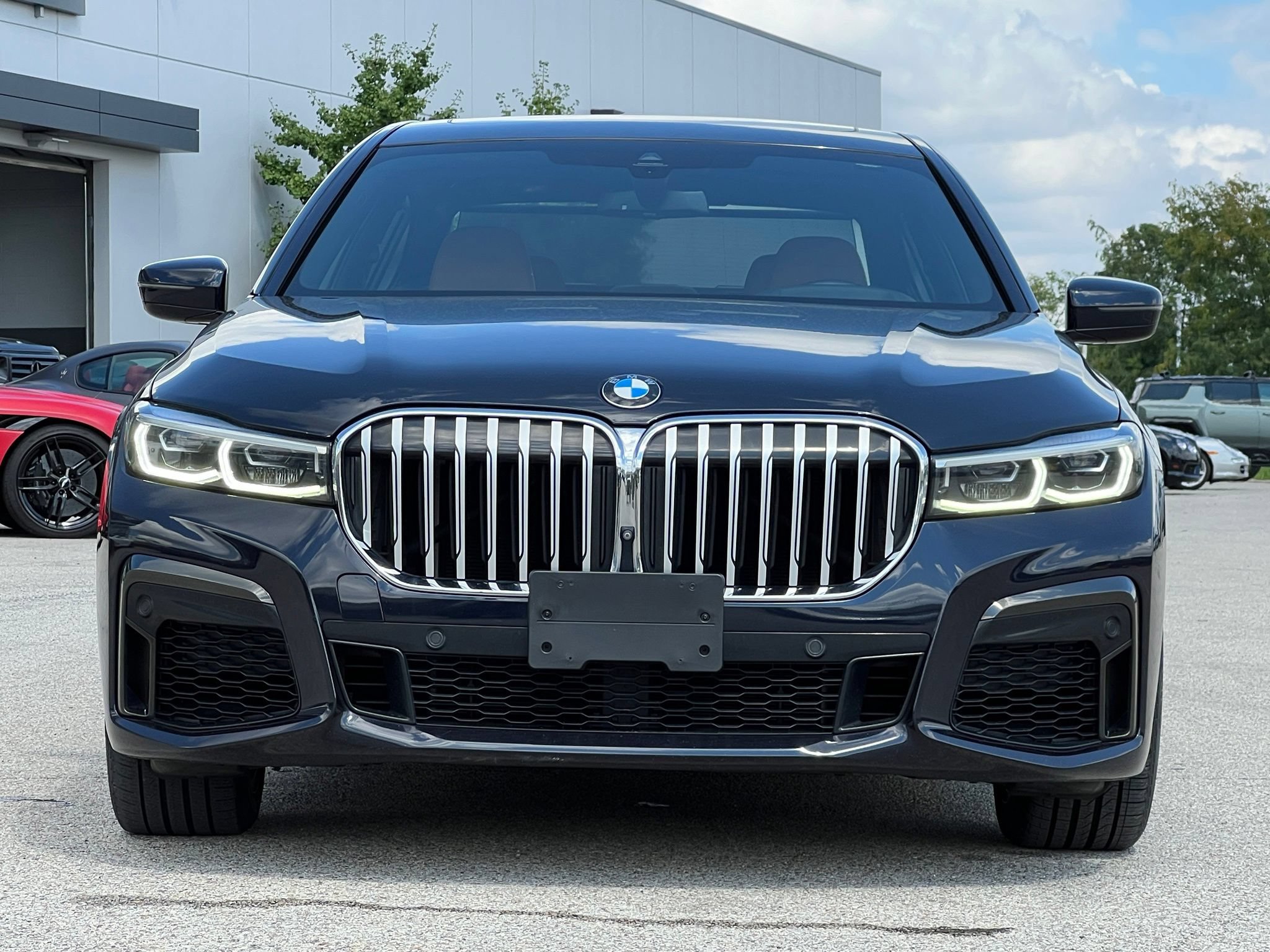 Used 2022 BMW 750i xDrive w/ Executive Package AWD/4WD image 6