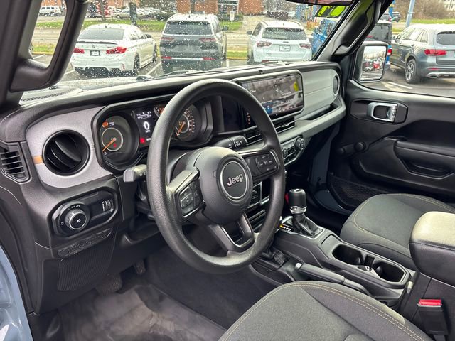 Used 2024 Jeep Wrangler Sport AWD/4WD image 10