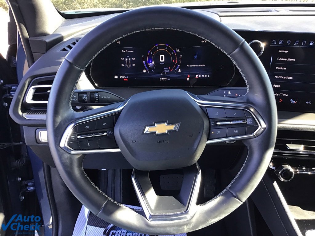 Used 2024 Chevrolet Traverse LT image 33