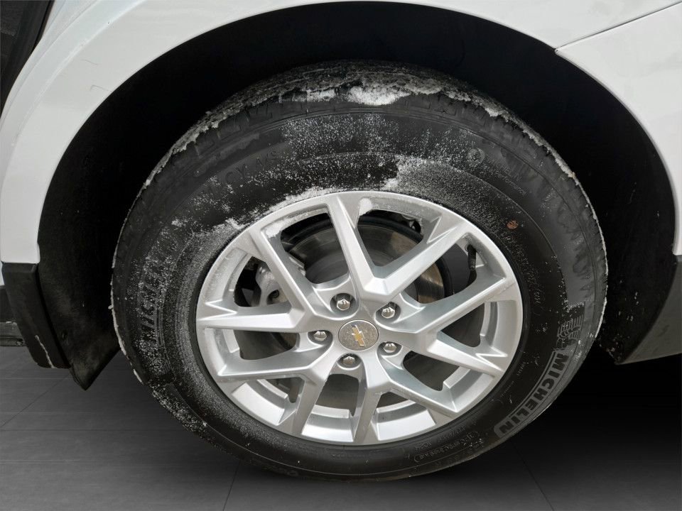 Used 2024 Chevrolet Equinox LT image 33