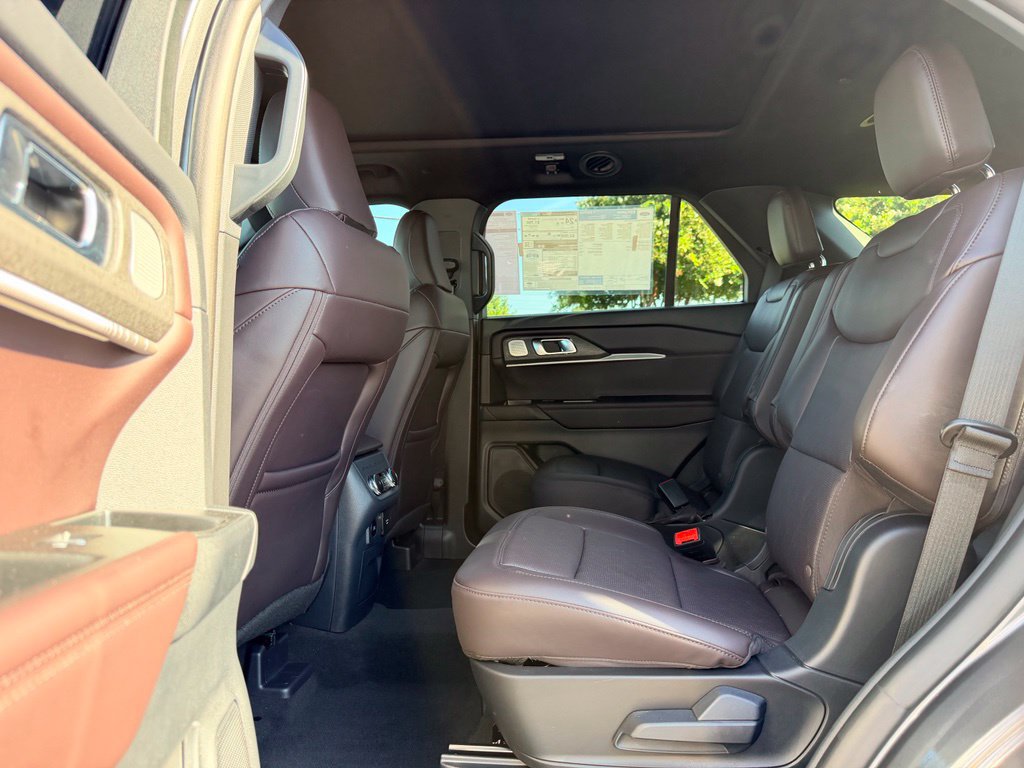 New 2026 Ford Explorer Platinum RWD image 10