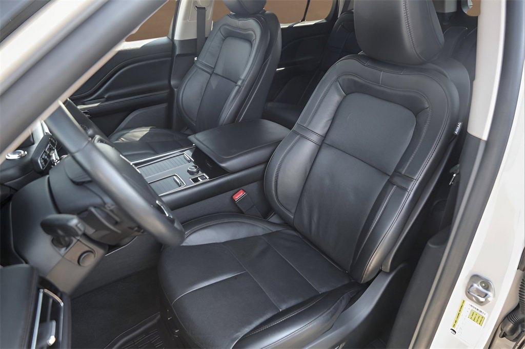 Used 2023 Lincoln Aviator Grand Touring w/ Elements Package Plus image 7