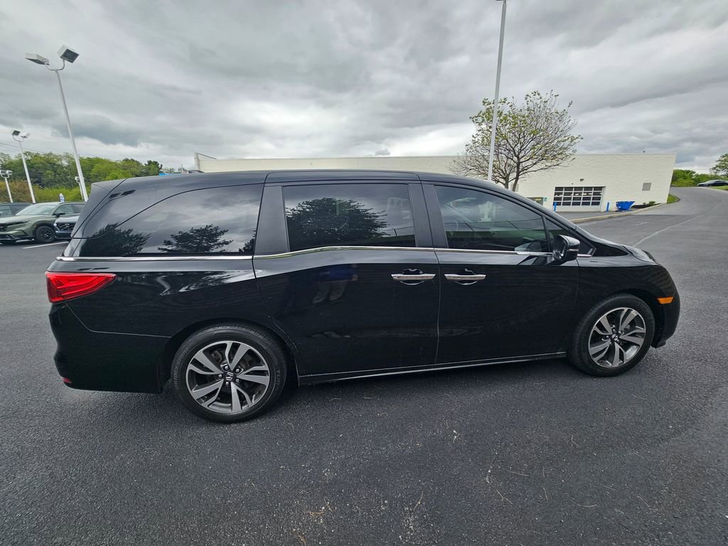 Used 2023 Honda Odyssey Touring image 3