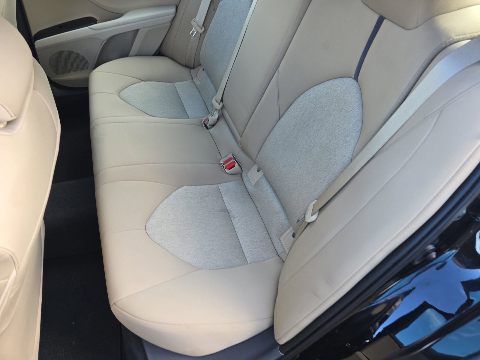 Used 2021 Toyota Camry LE image 17