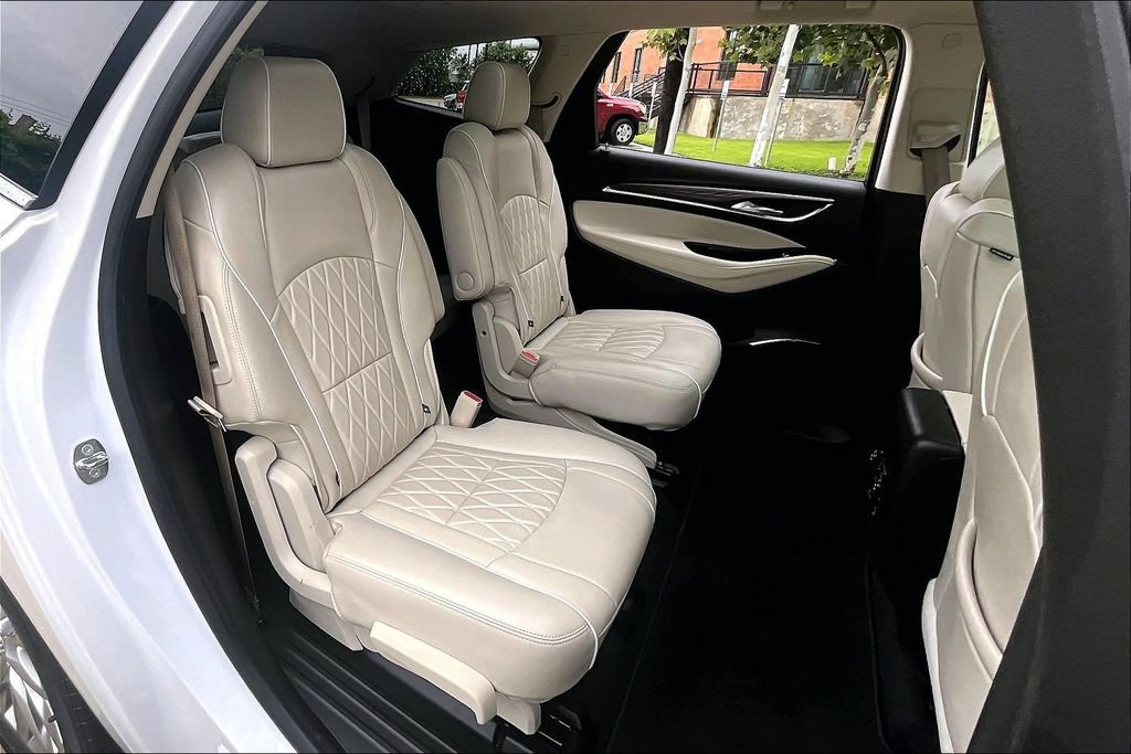Used 2023 Buick Enclave Avenir w/ Avenir Technology Package FWD image 37