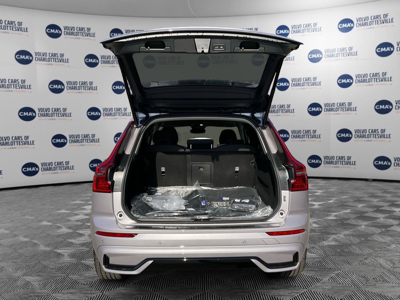 New 2026 Volvo XC60 B5 Plus w/ Protection Package Premier image 11