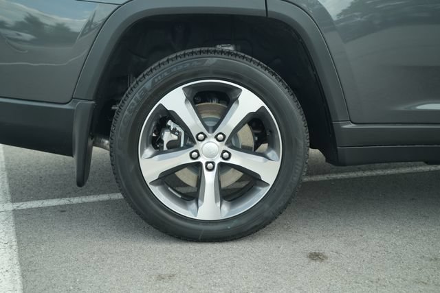 New 2026 Jeep Grand Cherokee L Limited w/ Luxury Tech Group II AWD/4WD image 48