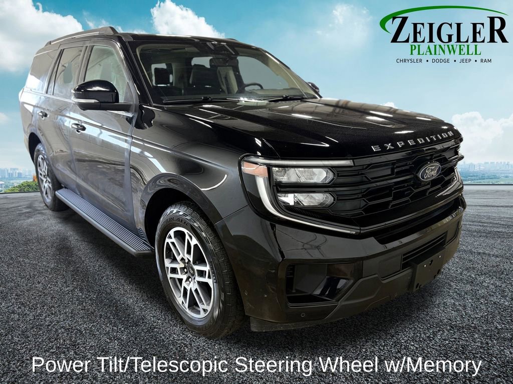 Used 2025 Ford Expedition Active image 13
