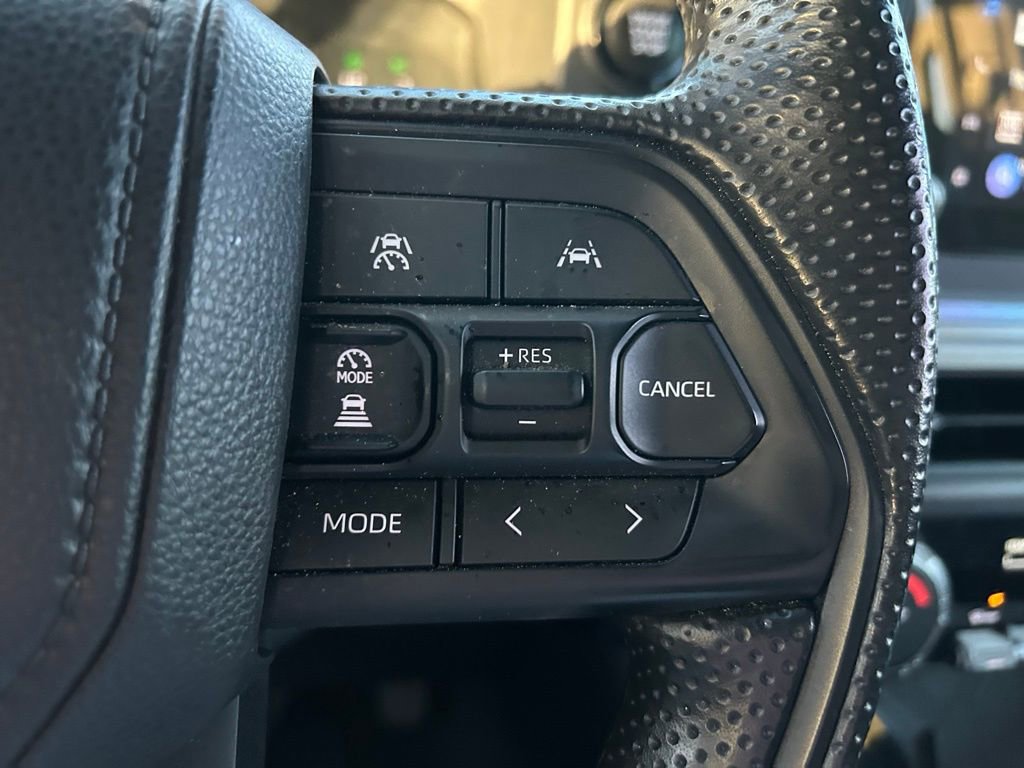 Certified 2025 Toyota Tacoma SR5 AWD/4WD image 19