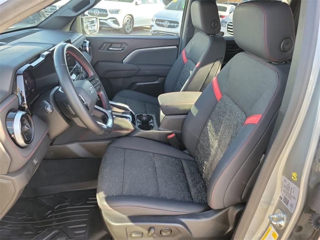 Used 2024 Chevrolet Colorado Z71 w/ Z71 Convenience Package 2 image 16