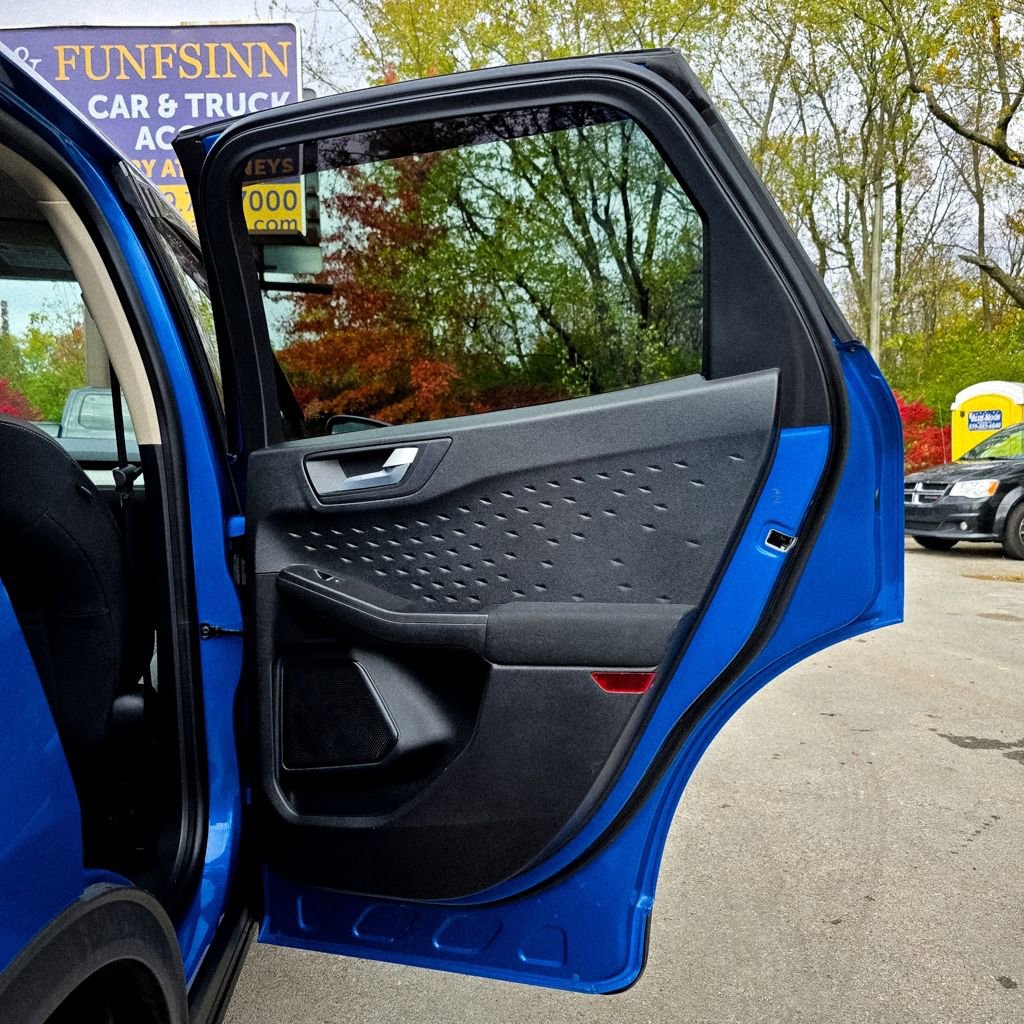 Used 2020 Ford Escape SE image 26