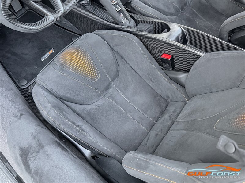 Used 2021 McLaren 765LT RWD image 25