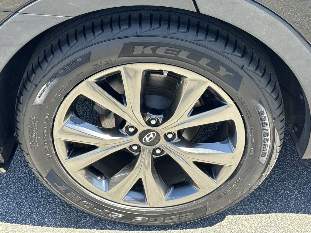Used 2018 Hyundai Santa Fe Sport w/ 2.0T Ultimate Tech Package 05 FWD image 17