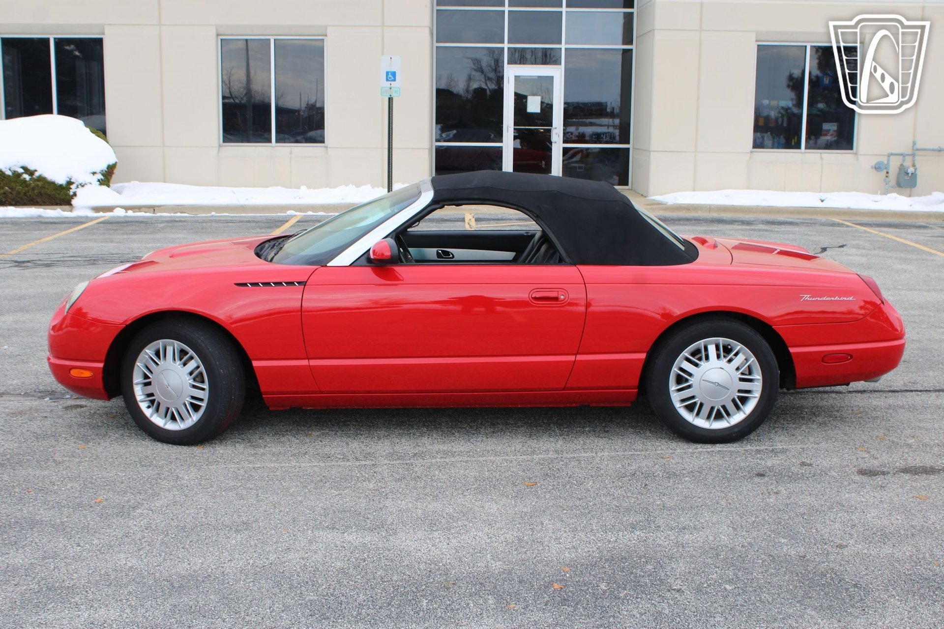 Used 2002 Ford Thunderbird image 4