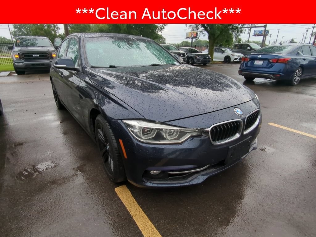 Used 2016 BMW 328i xDrive Sedan AWD/4WD image 3