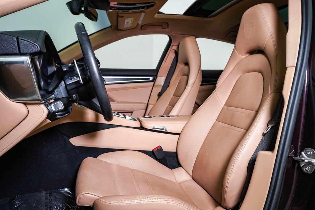 Certified 2023 Porsche Panamera 4 Platinum Edition AWD/4WD image 5