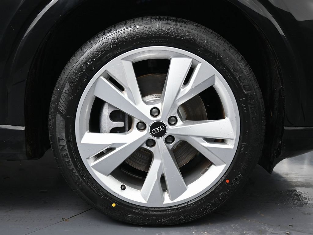 Used 2023 Audi Q4 e-tron Premium w/ Convenience Package image 15