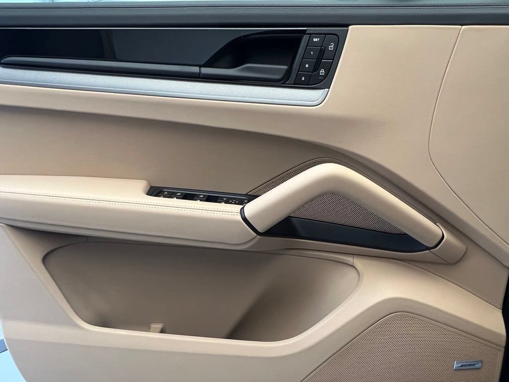 New 2026 Porsche Cayenne S AWD/4WD image 19