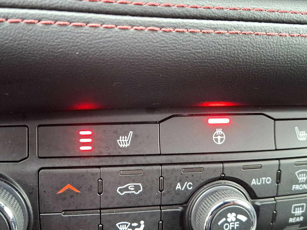 Certified 2022 Dodge Durango R/T w/ Blacktop Package image 19