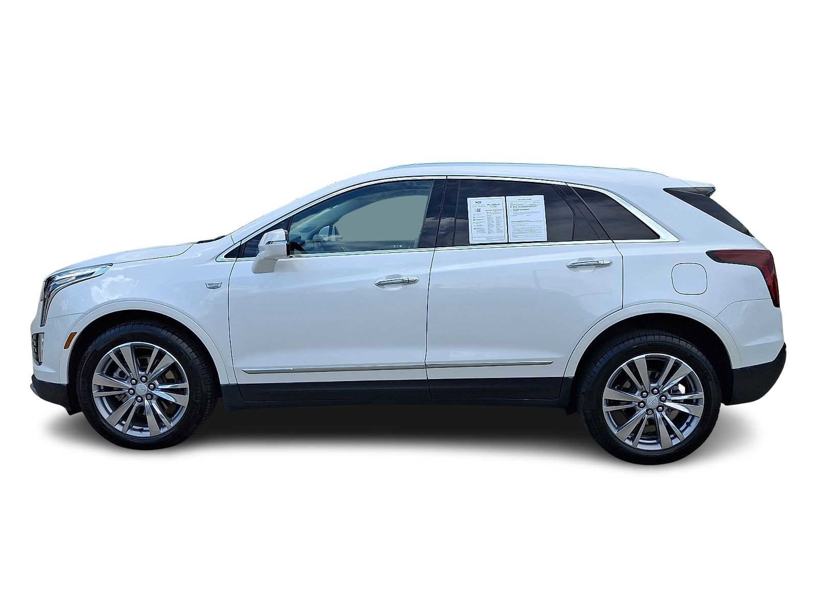 Certified 2023 Cadillac XT5 Premium Luxury image 2