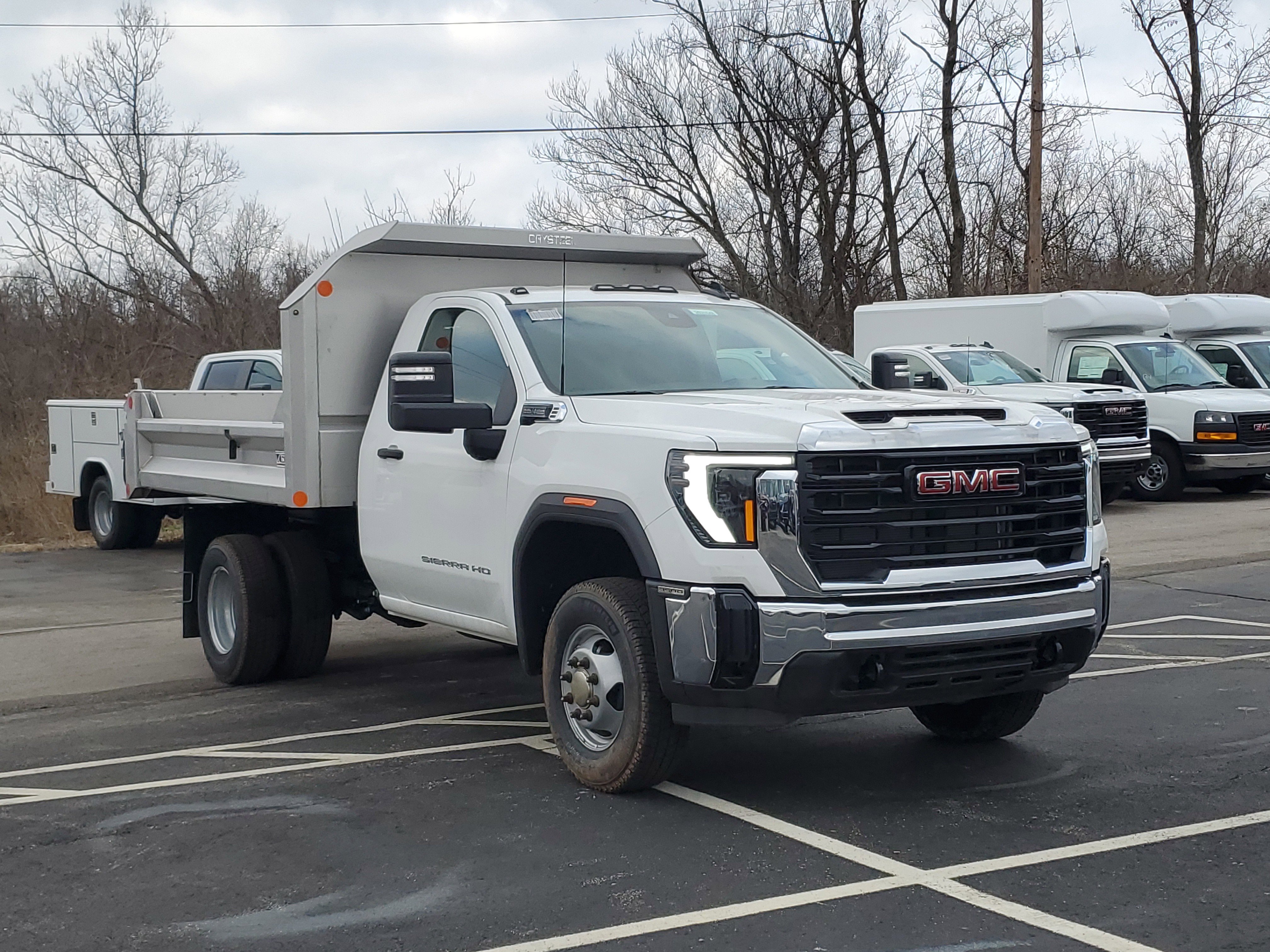New 2025 GMC Sierra 3500 Pro w/ Convenience Package