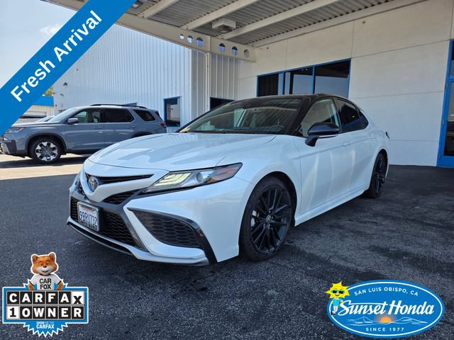 Used 2022 Toyota Camry XSE FWD image 1