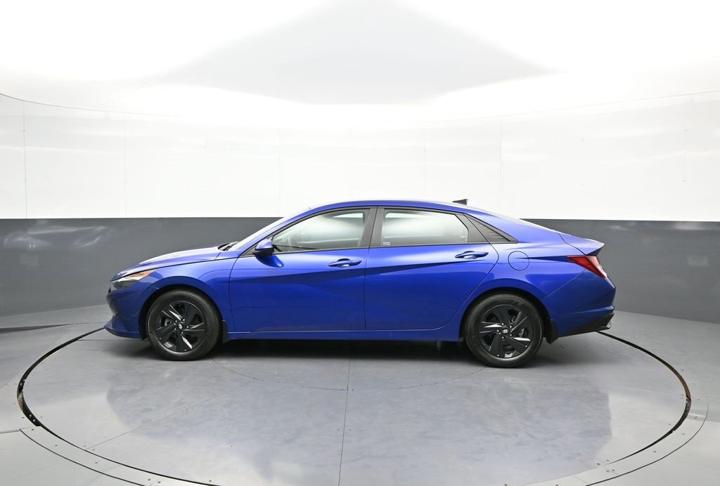 Certified 2023 Hyundai Elantra SEL image 9