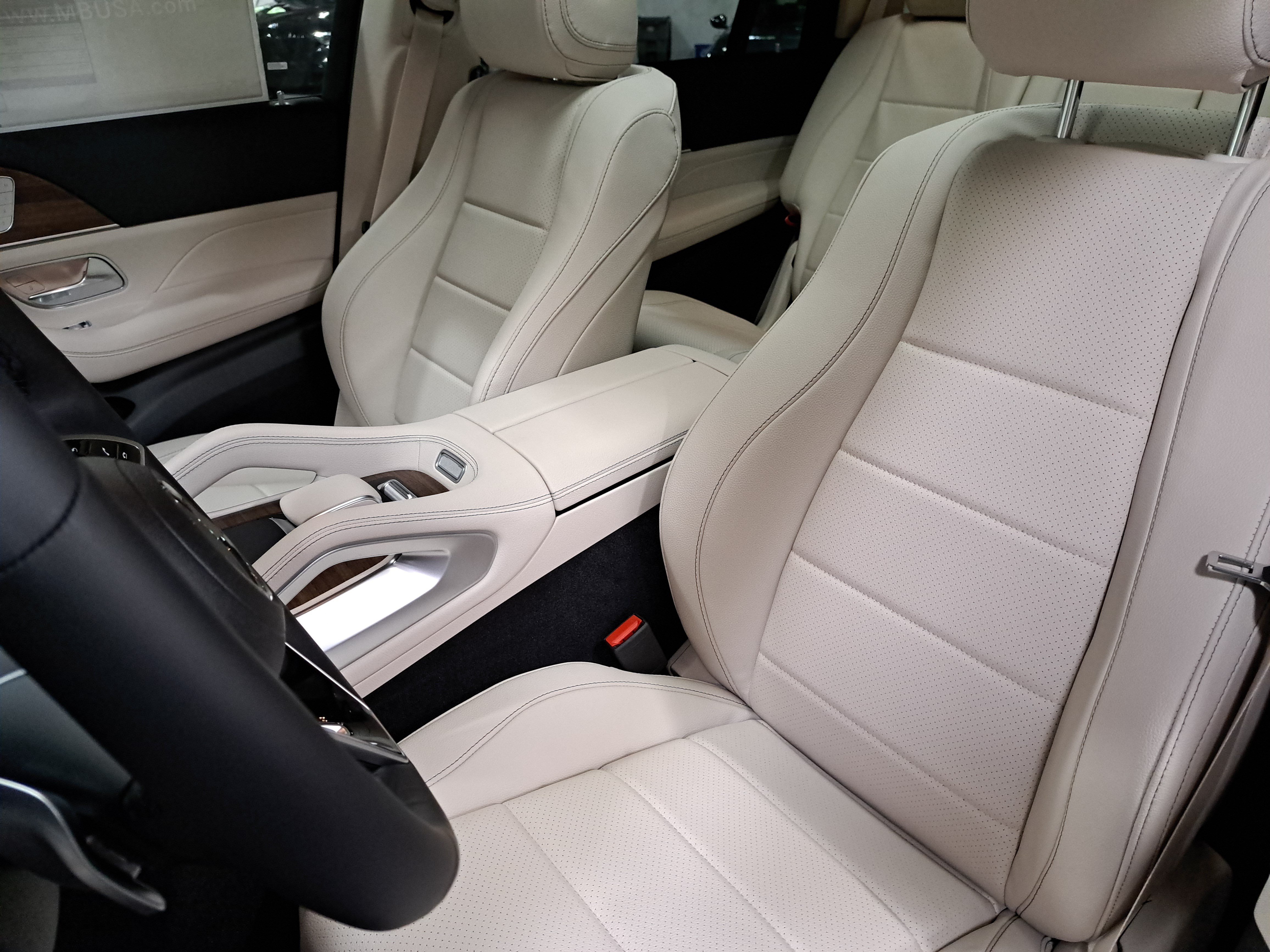 New 2026 Mercedes-Benz GLS 450 4MATIC image 17