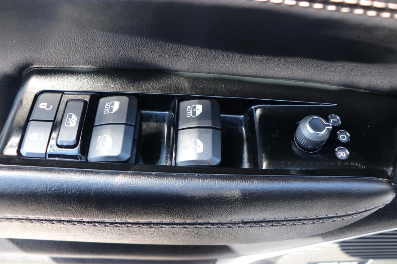 Used 2023 Jeep Wagoneer L Series II image 54