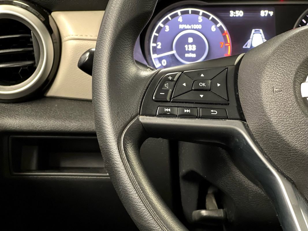 Used 2021 Nissan Versa SV image 23