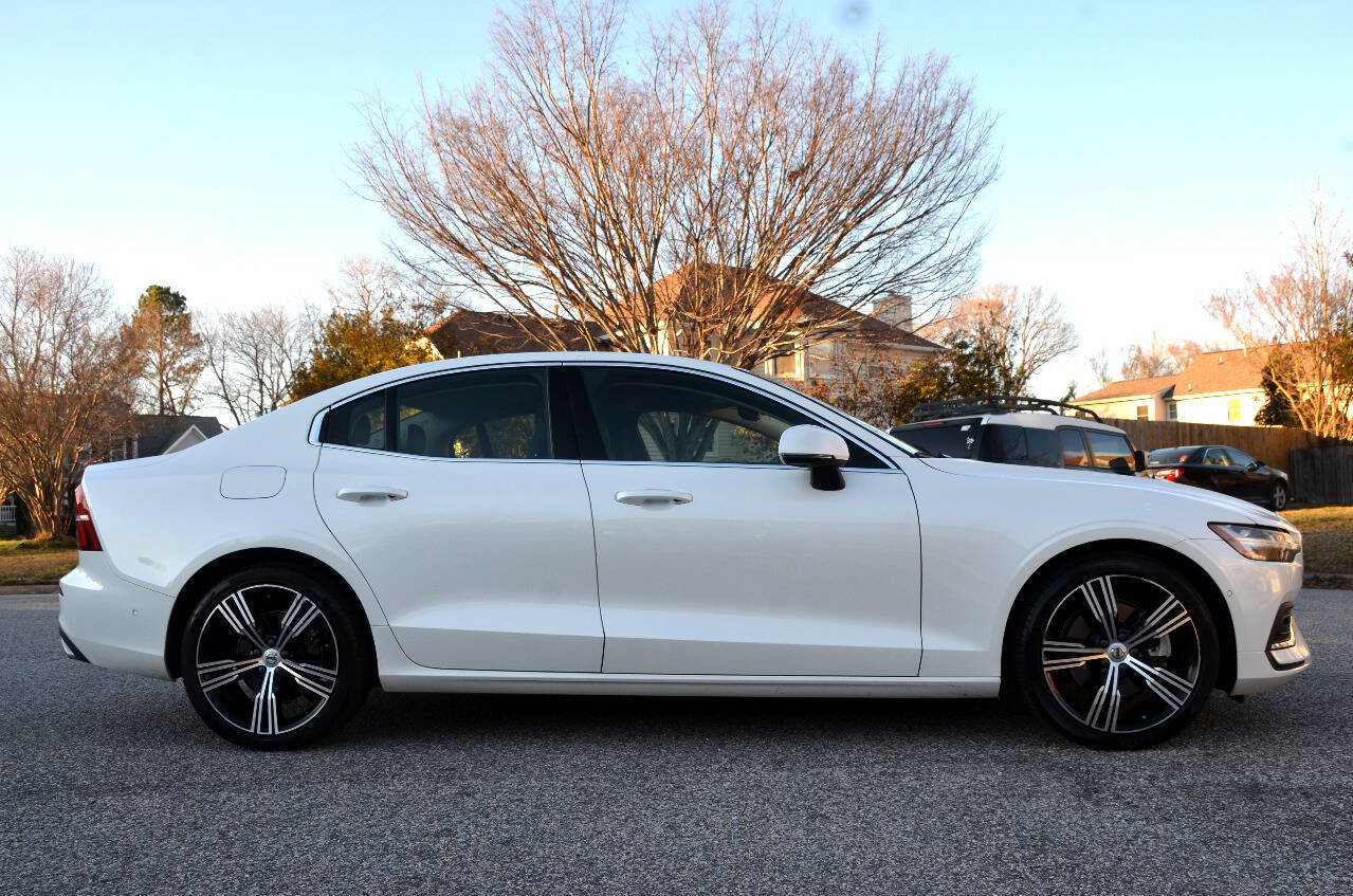 Used 2022 Volvo S60 B5 Inscription image 6