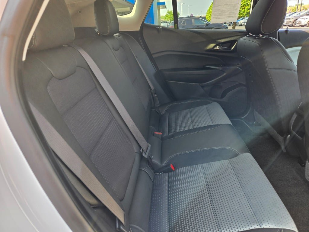 Used 2026 Chevrolet Trax LT FWD image 10
