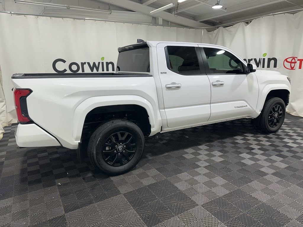 Used 2024 Toyota Tacoma SR5 AWD/4WD image 10